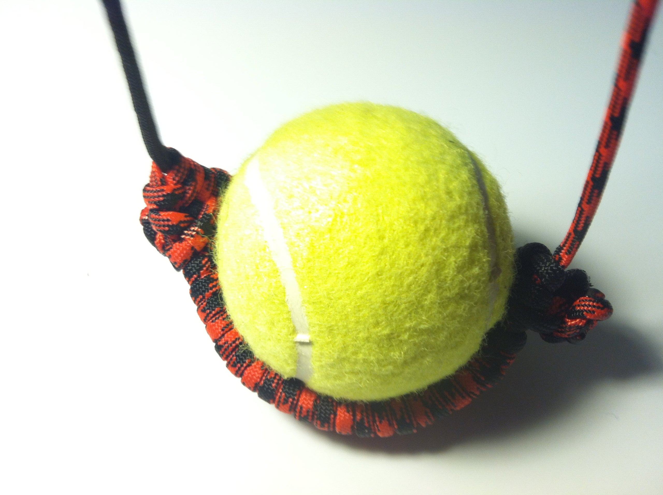 Split Pouch Paracord Tennis Ball Thrower
